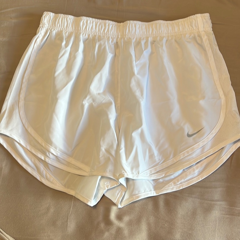 Nike Women’s Shorta